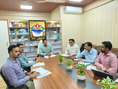 PM आवास योजना के कार्यों में तेजी, 45 दिन में बिजली-पानी और सड़क सुविधाएं पूरी करने के निर्देश