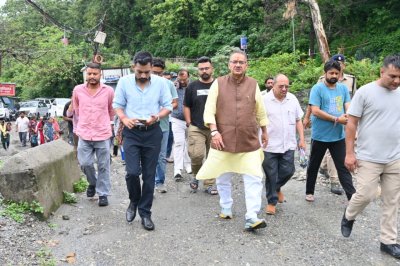 Uttarakhand: खालागांव में बरसात से क्षतिग्रस्त मार्ग का कैबिनेट मंत्री गणेश जोशी ने किया निरीक्षण, तत्काल पुनर्निर्माण के दिए निर्देश