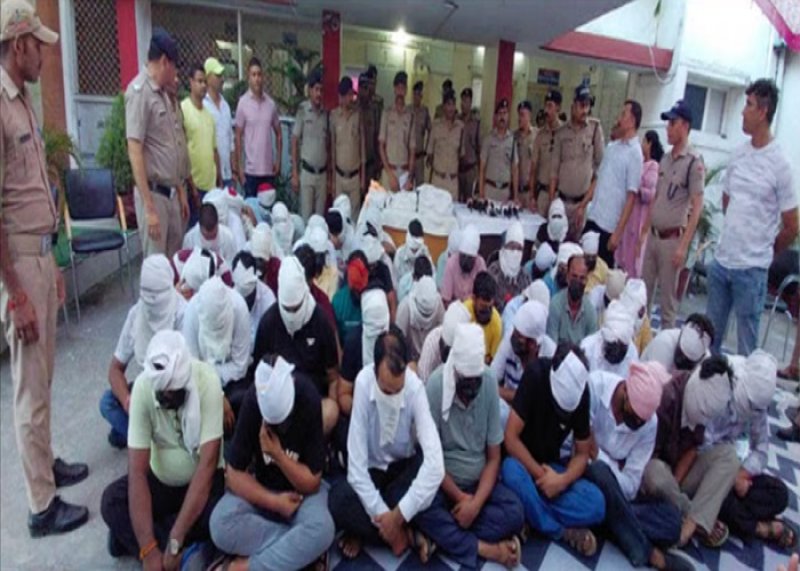 रामनगर में रेव पार्टी की आड़ में देह व्यापार का भंडा फोड़, 52 लोग गिरफ्तार