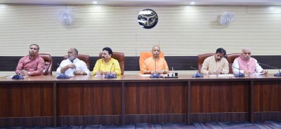 श्रावण मास में श्री काशी विश्वनाथ मंदिर में काशीवासियों के दर्शन के लिए होगी अलग मार्ग की व्यवस्था: सीएम योगी