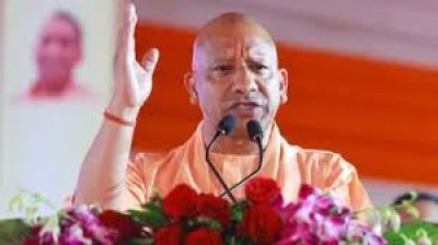 कुछ लोग विरासत को अपमानित करते हैं, हिंदू परंपरा व सनातन को कोसना उनका जीवन का ध्येय: योगी