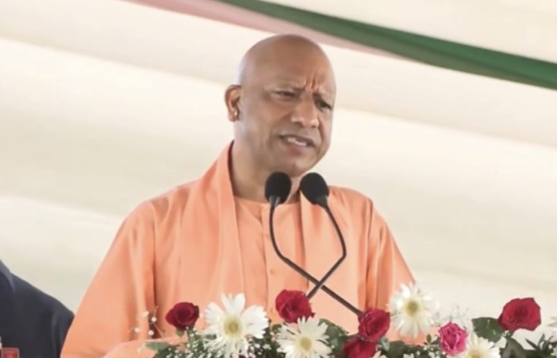 हनुमानगढ़ी की सीढ़ियों पर नमाज पढ़वाने का पाप करने वाले क्या जामा मस्जिद में हनुमान चालीसा करा पाएंगेः मुख्यमंत्री
