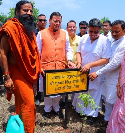 हरेला पर मालाग्राम पहुंचे धामी, पौधरोपण कर दिया हरित उत्तराखंड का संदेश