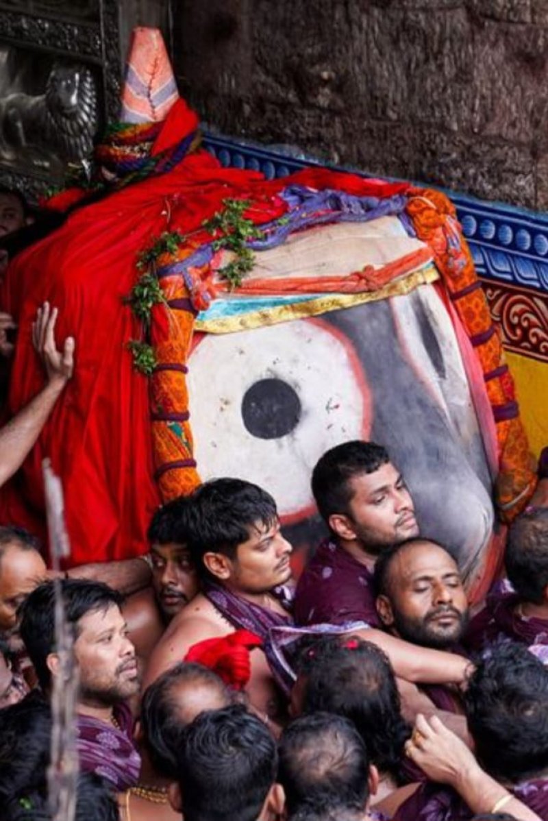 बारिश भी नहीं रोक सकी आस्था, पुरी में भगवान जगन्नाथ की रथयात्रा का भव्य शुभारंभ