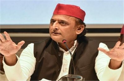 \'राम मंदिर की चोरी से ध्यान भटकाने की कोशिश कर रही BJP\', हनुमानगढ़ी विवाद पर जमकर बरसे अखिलेश