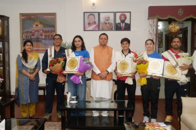 पिथौरागढ़ की महिला मुक्केबाजों ने अंतरराष्ट्रीय मंच पर बढ़ाया उत्तराखंड का मान, सीएम धामी ने दी शुभकामनाएं