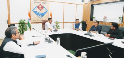 उत्तराखंड में परियोजनाओं पर मुख्य सचिव सख्त, पेयजल योजनाओं के सोलराइजेशन और लागत नियंत्रण पर दिए बड़े निर्देश