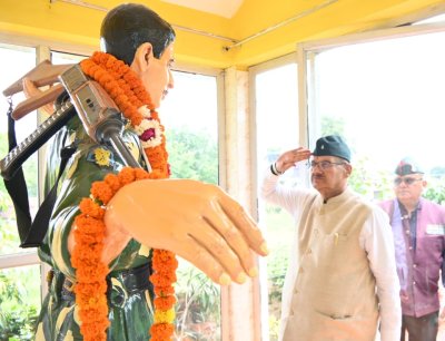 कारगिल विजय दिवस: सैनिक कल्याण मंत्री गणेश जोशी ने शहीद राजेश गुरुंग को दी श्रद्धांजलि, कहा- वीरों का बलिदान राष्ट्र को सदैव प्रेरित करेगा