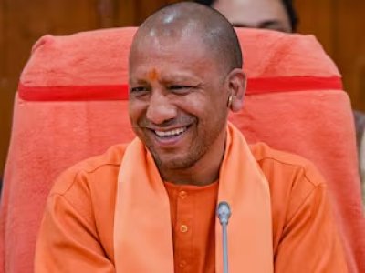गुरु पूर्णिमा पर सीएम योगी की भावपूर्ण पाती, बोले- गुरु का सम्मान ही विकसित समाज और विकसित प्रदेश की आधारशिला