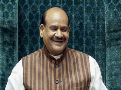 Parliament Applauds India\'s Weightlifting Stars After Impressive Commonwealth Games Campaign