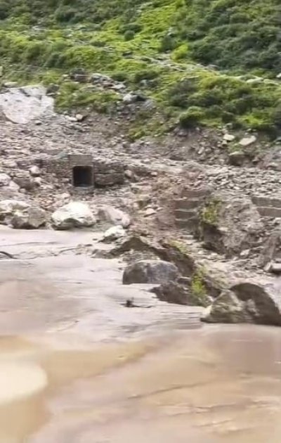 भारी बारिश के बीच दो दिन रुकी चार धाम यात्रा