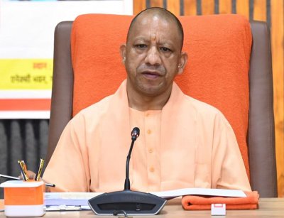 योगी सरकार सड़क सुरक्षा अभियान को लेकर सख्त, जीवन बचाने के लिए लोगों को जागरूक करने की मुहिम