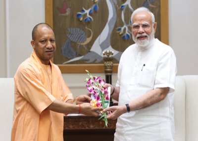 PM Modi Extends Birthday Greetings to Yogi Adityanath
