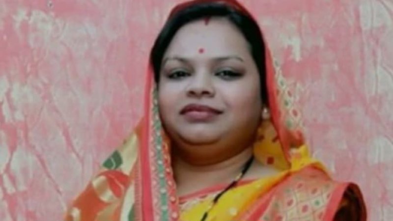 अपनी ही पिस्टल से चली गोली, भाजपा नेत्री संगीता रजक की मौत