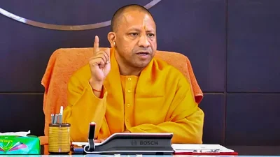 योगी सरकार तीन तलाक और एसिड पीड़िताओं को देगी आवास योजना का लाभ
