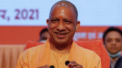सेवा, सम्मान और स्वाभिमान का संगम: योगी सरकार की पहल से वृद्धाश्रम बना आत्मनिर्भरता का केंद्र