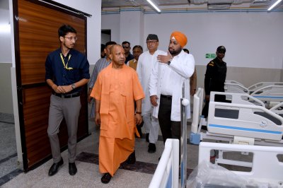 बीएचयू में निर्माणाधीन ‘नेशनल सेंटर फॉर एजिंग’ का सीएम योगी ने किया स्थलीय निरीक्षण