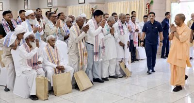 ‘बाबाजी’ का राज है, कोई कैसे पैसे छीन लेगा