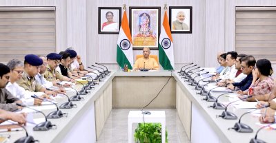 यूपी न्यूज़ : मुख्यमंत्री योगी आदित्यनाथ की घोषणा, नीट अभ्यर्थियों को बस किराये में मिलेगी 50 % छूट