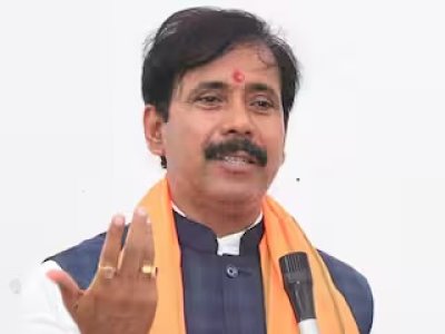\'जिन्होंने स्कूलों में भैंस चरते देखी, उन्हें विकास कैसे दिखेगा\', अनिल राजभर का अखिलेश पर हमला