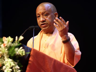 ड्यूटी के दौरान रील बनाना अनुशासनहीनता: मुख्यमंत्री योगी