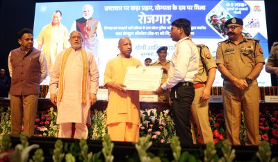 \'सिर्फ आवेदन शुल्क के 400 रुपये खर्च हुए, न सिफारिश, न घूस\' : चयनित अभ्यर्थी