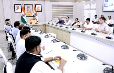 पानी की एक भी बूंद व्यर्थ न जाए, जल संरक्षण को जनआंदोलन बनाएं : मुख्यमंत्री योगी