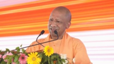 Yoga Takes Centre Stage as Yogi Marks International Day in Jhansi