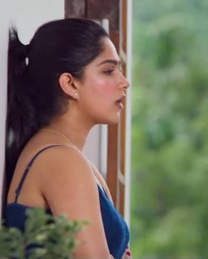 Swasika Gets Emotional as Nooru Saami Receives Overwhelming Audience Love