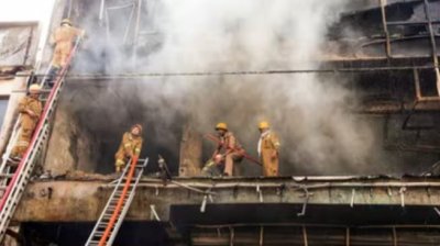 लखनऊ में आग का कहर: कुछ ही देर में मातम में बदली हलचल