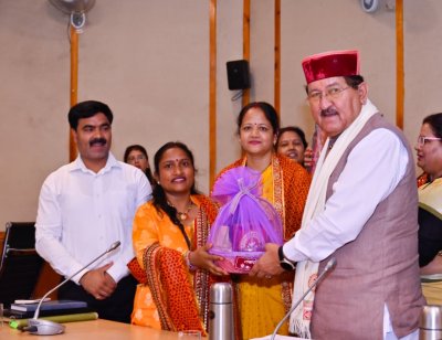 अल्मोड़ा समीक्षा बैठक में मंत्री भरत चौधरी सख्त, बोले- योजनाओं का लाभ अंतिम व्यक्ति तक पहुंचना चाहिए