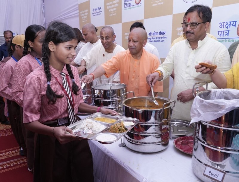 स्वस्थ रहने के लिए स्वास्थ्यप्रद व स्वच्छ आहार-विहार आवश्यक : मुख्यमंत्री योगी