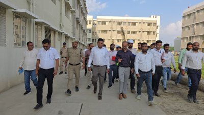 धामी सरकार की बड़ी सौगात: सिर्फ 3 लाख रुपये में मिलेगा आधुनिक फ्लैट, रुद्रपुर में तैयार हुई 1872 आवासों की बड़ी परियोजना