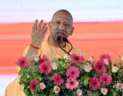 आस्था से खिलवाड़ बर्दाश्त नहीं: CM योगी