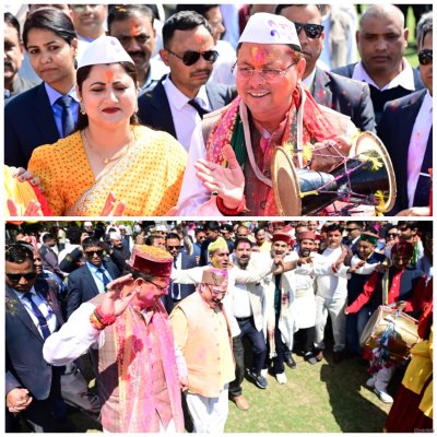 उत्तराखंड : लोक गीत–नृत्य की रंगत में सराबोर हुआ सीएम आवास, होली के रंगों में रमे कलाकार