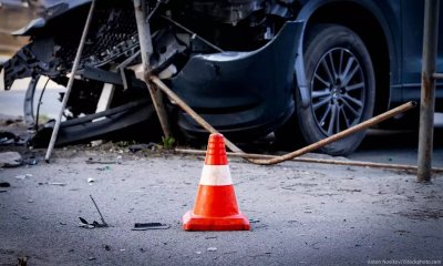 आगरा में दर्दनाक सड़क हादसा: कार-ट्रक की आमने-सामने टक्कर, मासूम बच्ची सहित दो की मौत