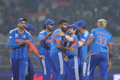 India Edge Past England by 7 Runs, Set Up T20 World Cup Final Clash with New Zealand