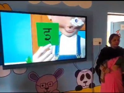 योगी सरकार में स्मार्ट टीवी से आधुनिक बन रहे सक्षम आंगनबाड़ी केंद्र