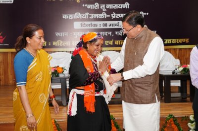 अंतरराष्ट्रीय महिला दिवस: 38 वरिष्ठ महिलाओं को CM धामी ने किया सम्मानित, कहा— “पहाड़ की असली ताकत उसकी मातृशक्ति”