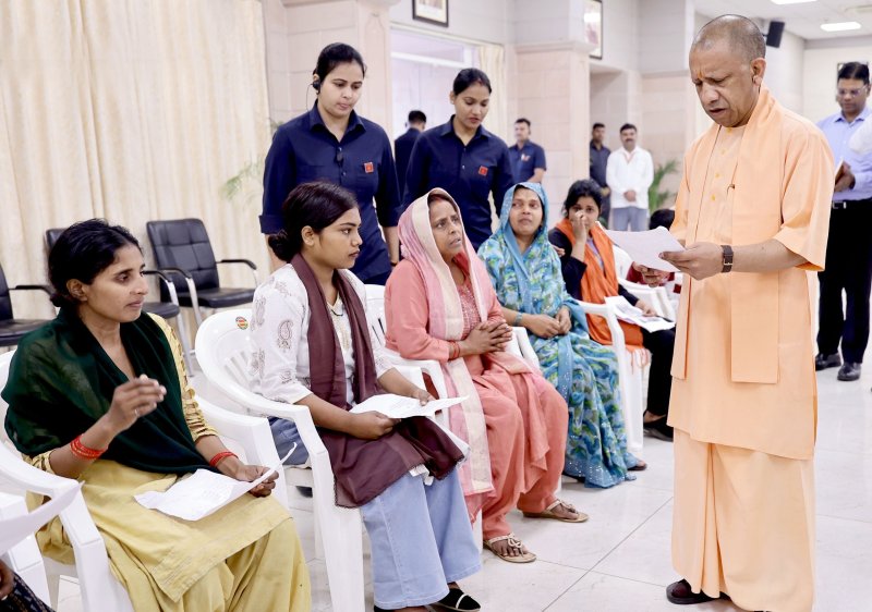 समय सीमा के अंदर समस्याओं का निस्तारण करे प्रशासनः मुख्यमंत्री