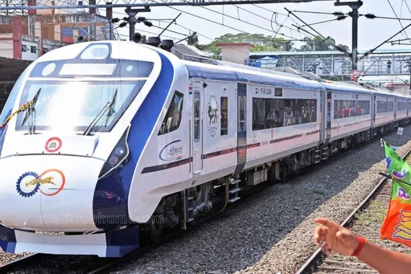 New Train Service to Connect Varanasi and Delhi via Ayodhya; PM Modi to Launch Route on March 14