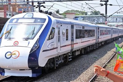 New Train Service to Connect Varanasi and Delhi via Ayodhya; PM Modi to Launch Route on March 14
