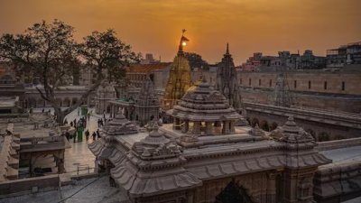 Special Arrangements at Kashi Vishwanath Dham as Rising Heat Makes Temple Stones Hot