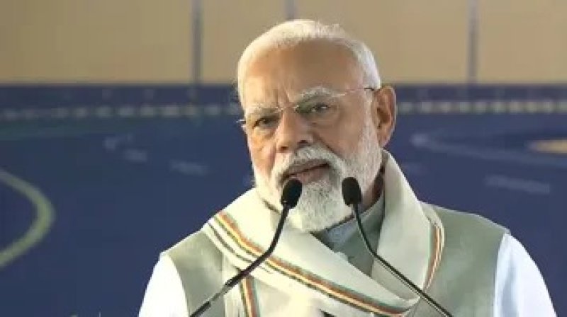 PM Narendra Modi Launches ₹18,700 Crore Infrastructure Projects in Kolkata to Boost Connectivity and Growth
