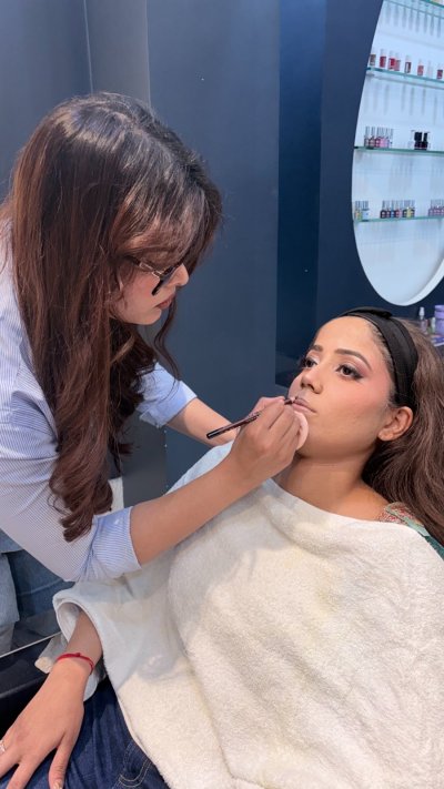 ‘मुख्यमंत्री युवा योजना’ से बदली तकदीर, लखनऊ की खुशी बनीं महिला उद्यमिता की नई पहचान