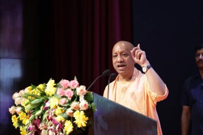 यूपी ‘वन डिस्ट्रिक्ट वन माफिया’ से ‘वन डिस्ट्रिक्ट वन प्रोडक्ट’ और ‘वन डिस्ट्रिक्ट वन मेडिकल कॉलेज’ की ओर बढ़ा: सीएम योगी