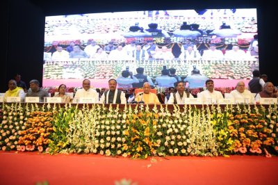 प्रधानमंत्री से 28 मार्च को जेवर एयरपोर्ट का लोकार्पण करने का अनुरोध: मुख्यमंत्री