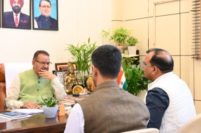 Uttarakhand : कैबिनेट मंत्री गणेश जोशी ने पर्यटन सीजन से पहले देहरादून–मसूरी मार्ग पर एक अतिरिक्त वैली ब्रिज निर्माण के अधिकारियों को दिए निर्देश