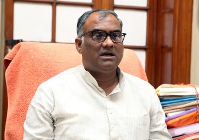 ग्रामीण स्टेडियम, युवा सहभागिता और खेल प्रोत्साहन से संवर रहा युवाओं का भविष्य – गिरीश चंद्र यादव, युवा कल्याण एवं खेल मंत्री