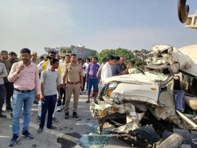 Seven Devotees Killed in Kaushambi Road Accident While Returning from Ram Navami Visit